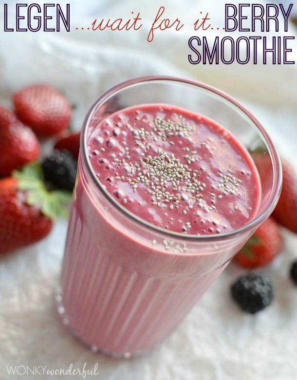 Healthy Berry Smoothie Recipe - strawberry blackberry - wonkywonderful.com