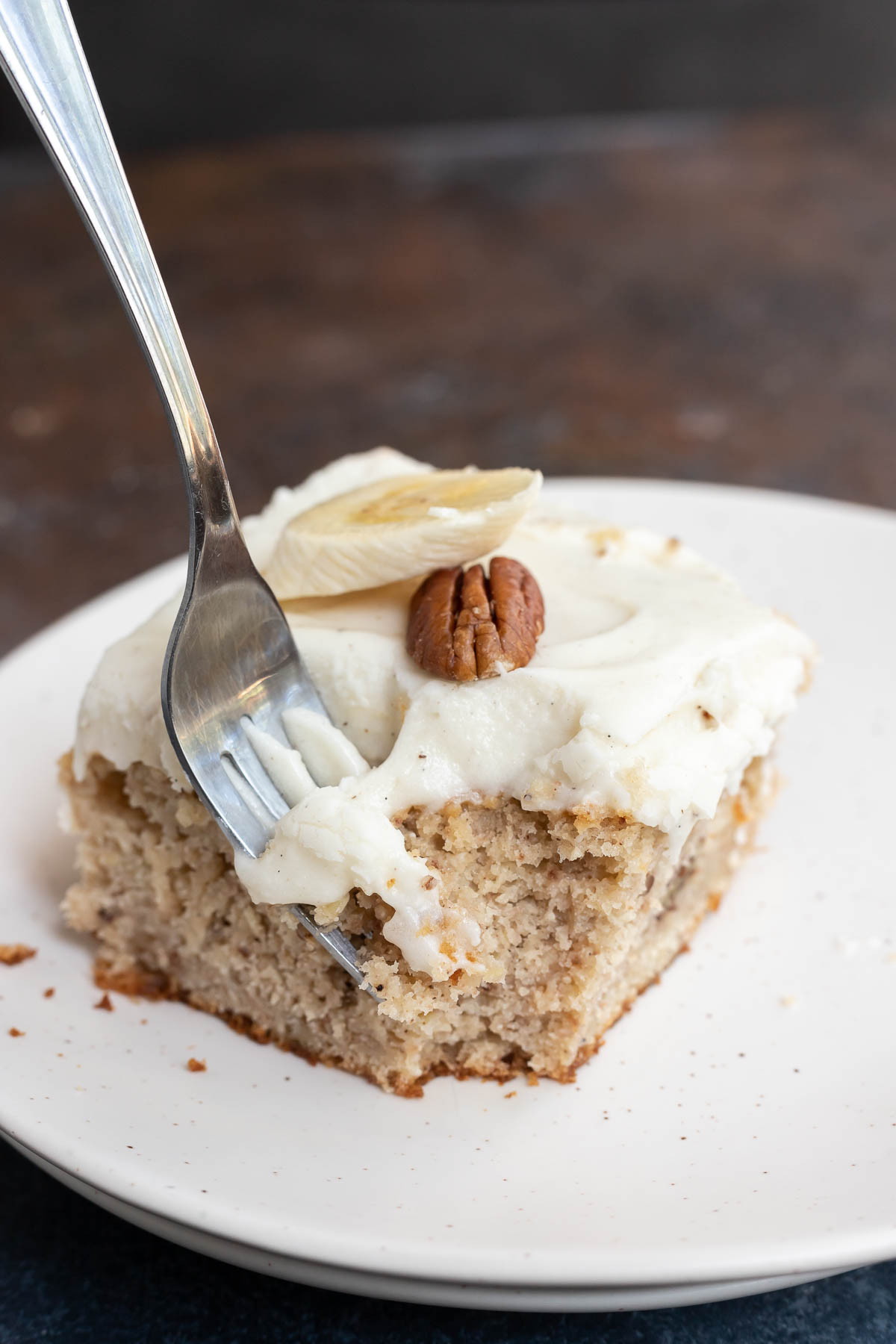 BANANA BREAD CAKE + CREAM CHEESE FROST - WonkyWonderful