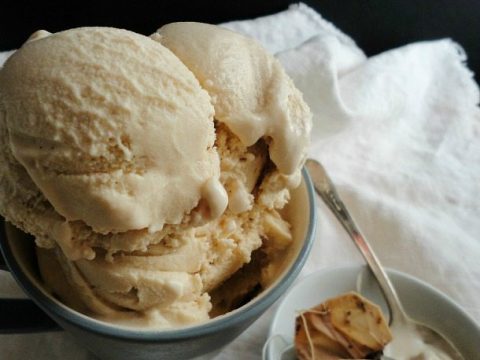 https://wonkywonderful.com/wp-content/uploads/2013/10/Vanilla-Chai-Ice-Cream-22-480x360.jpg