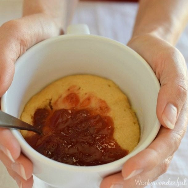 https://wonkywonderful.com/wp-content/uploads/2014/10/microwave-mug-cake-recipe-11.jpg