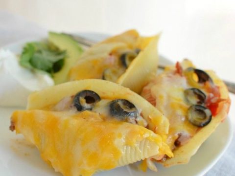 https://wonkywonderful.com/wp-content/uploads/2014/10/stuffed-taco-shells-recipe-66-480x360.jpg