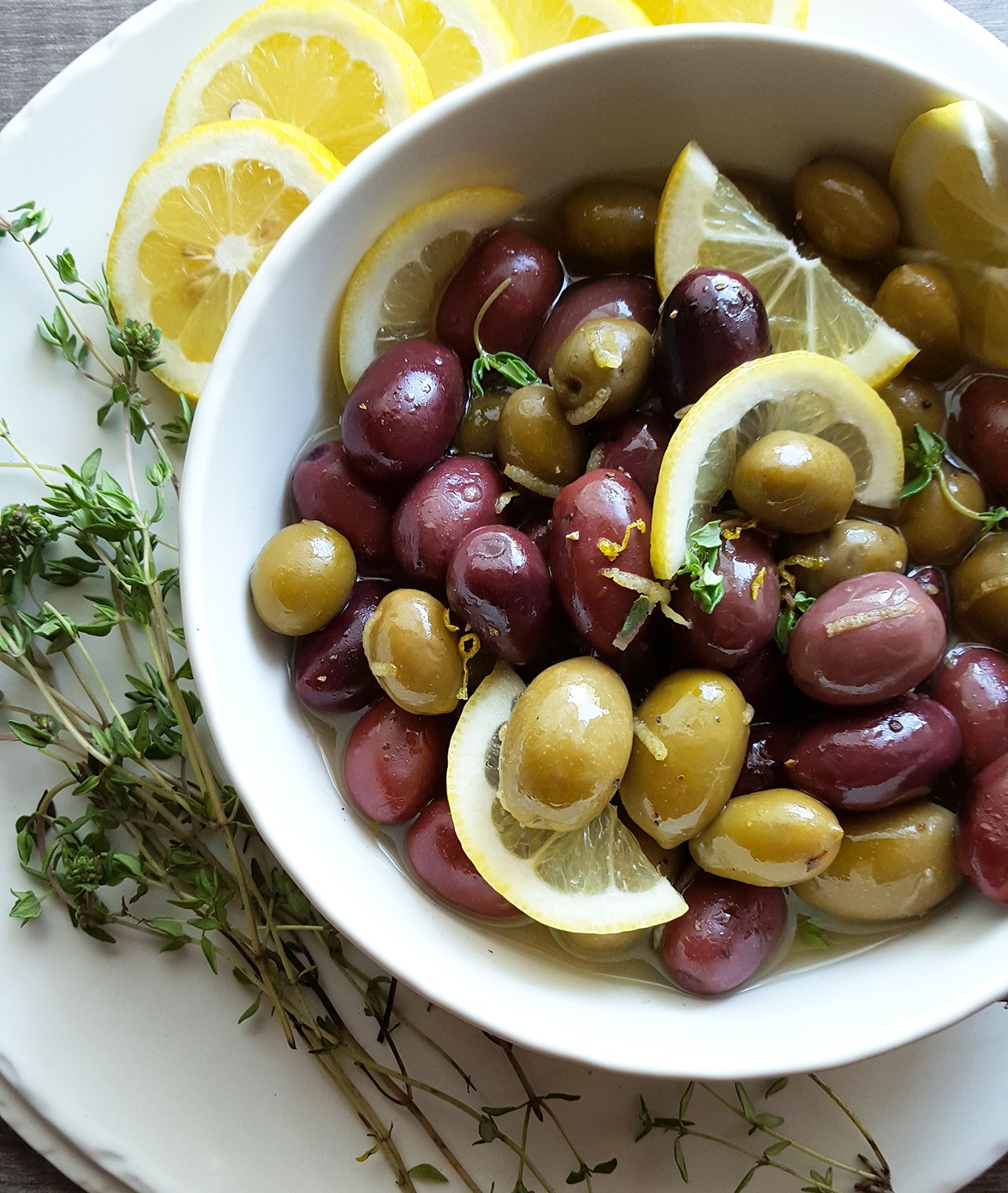 Lemon Thyme Marinated Olives - WonkyWonderful