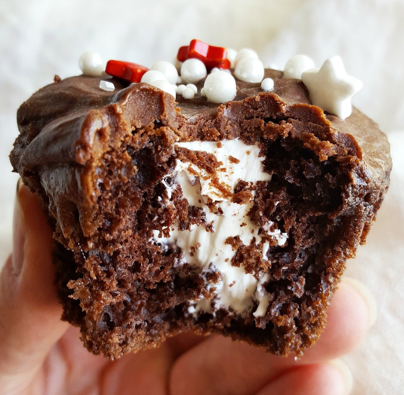 cream-filled-cupcakes-wonkywonderful
