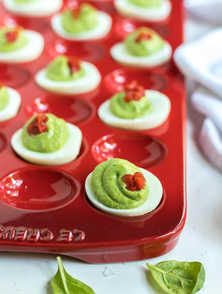 Christmas Deviled Eggs - Chef Savvy