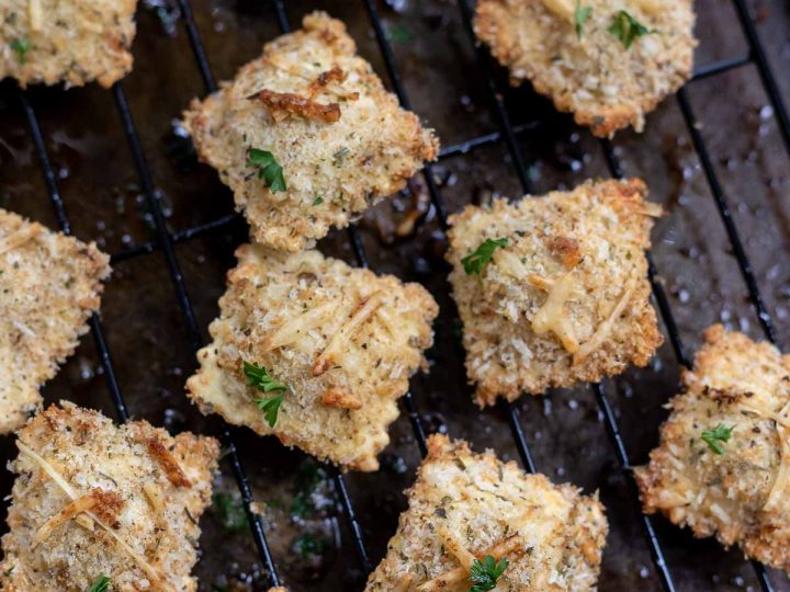 https://wonkywonderful.com/wp-content/uploads/2020/05/baked-toasted-ravioli-recipe-2-720x540.jpg