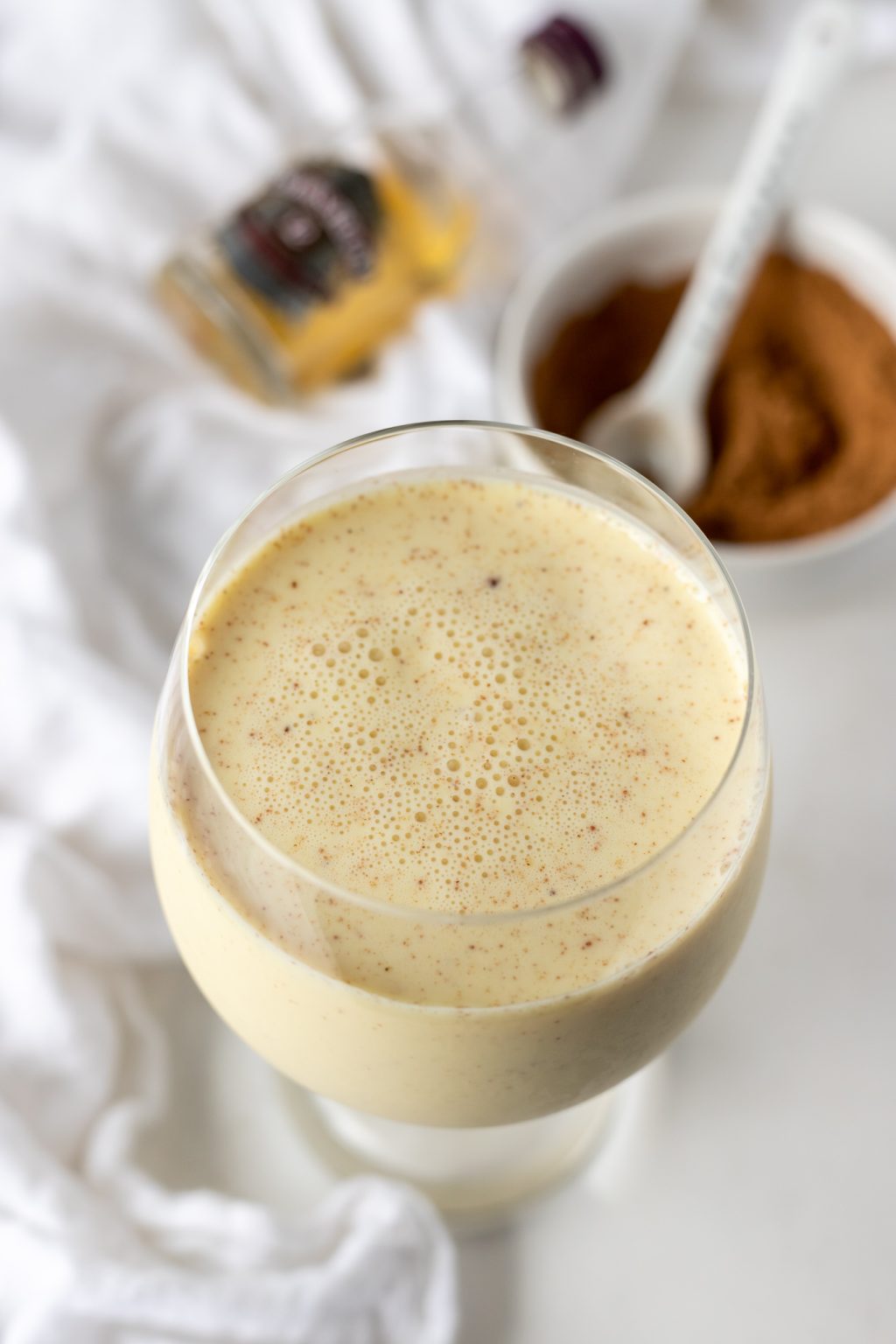 GINGERBREAD EGGNOG COCKTAIL + WonkyWonderful