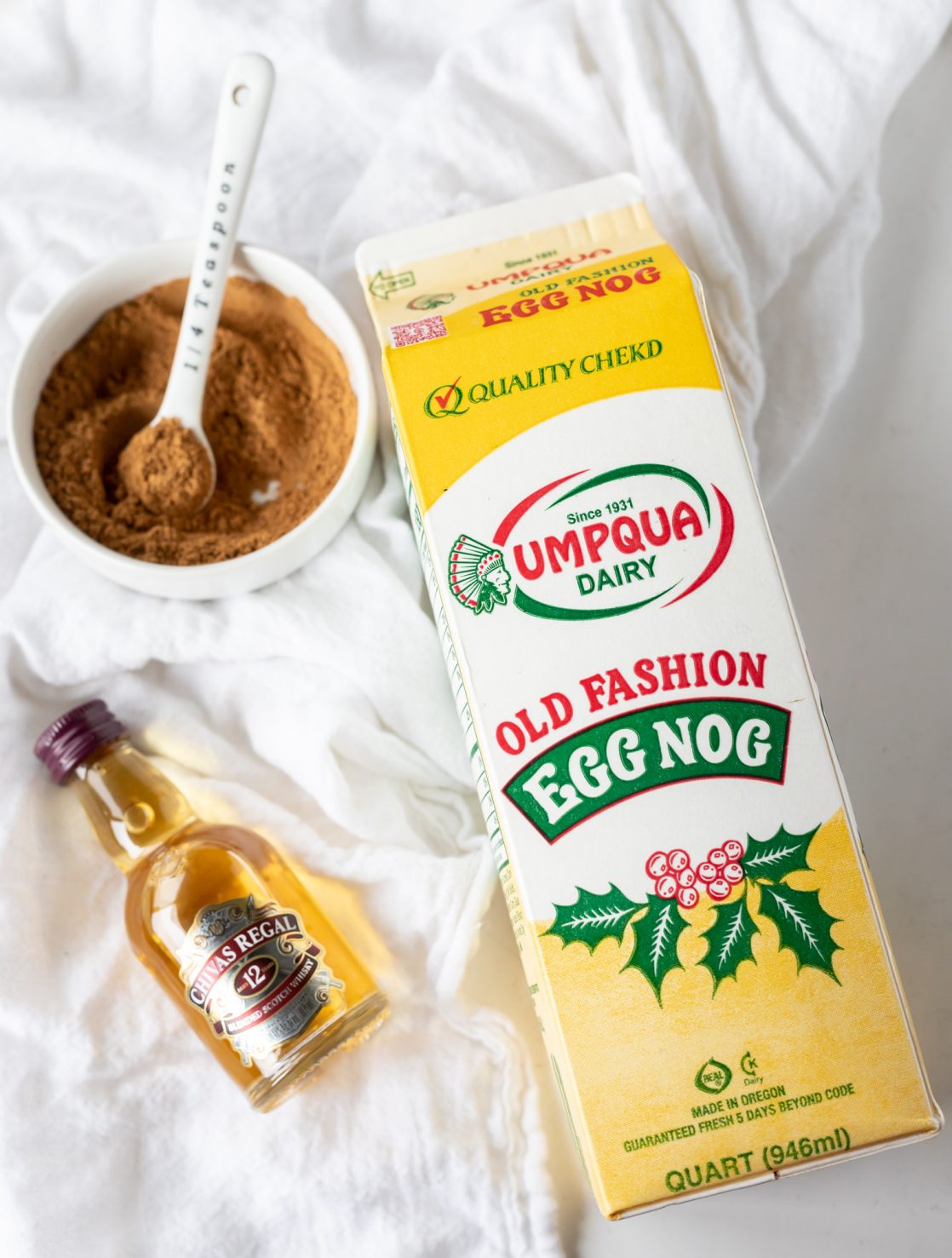 GINGERBREAD EGGNOG COCKTAIL + WonkyWonderful