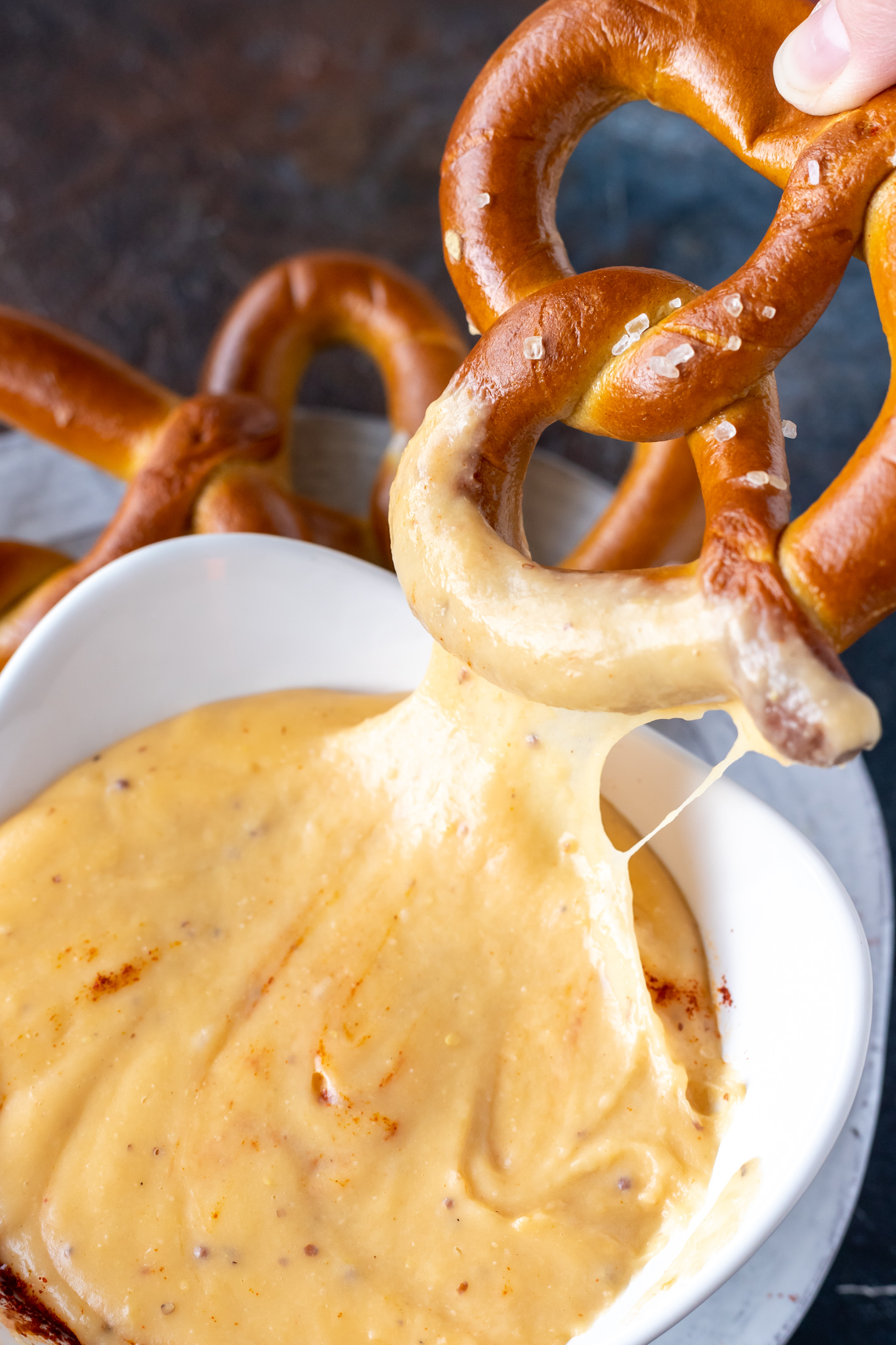 Beer Cheese Dip for Pretzels (Easy 3-ingredient Beer Cheese Dip)