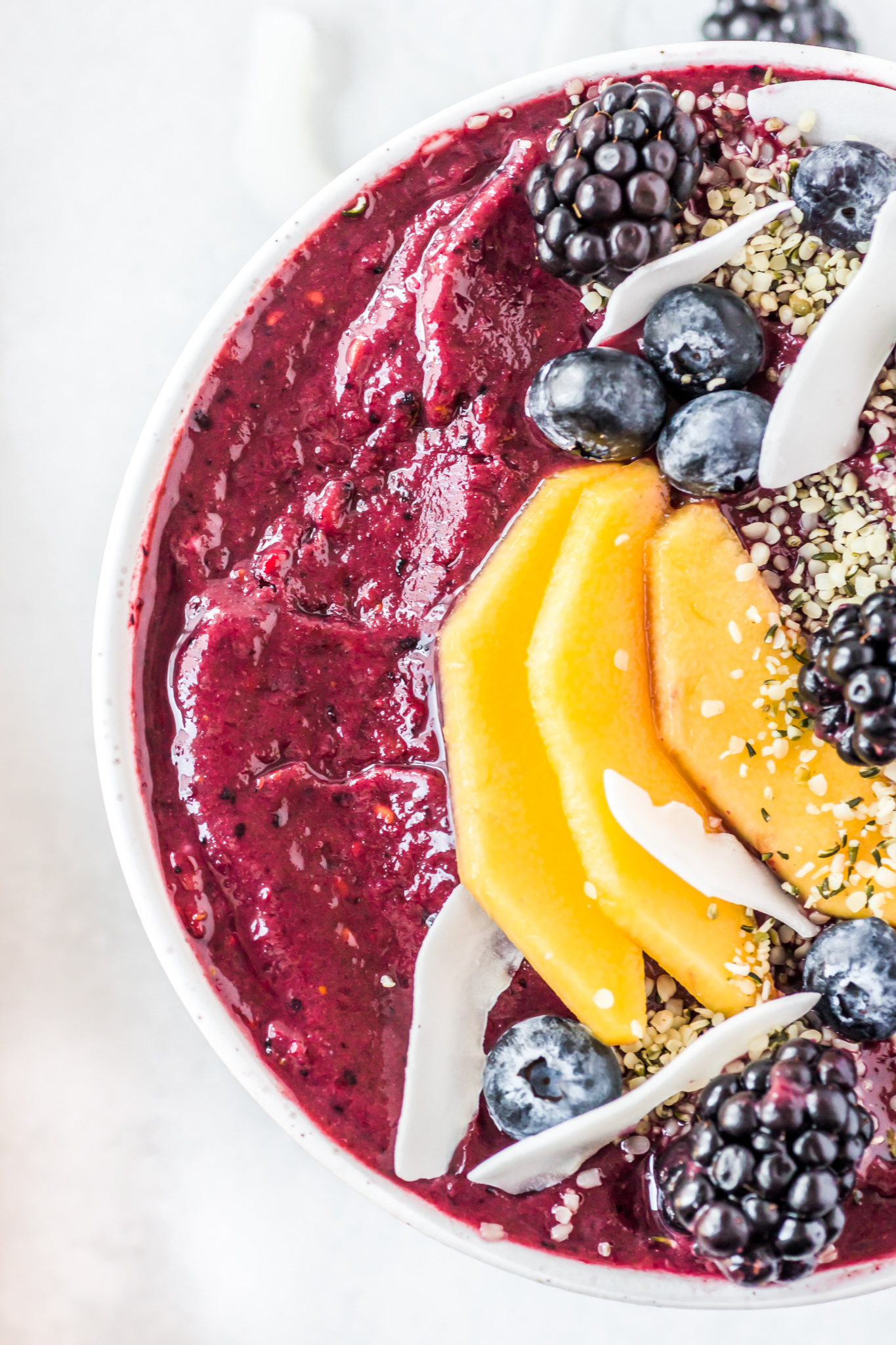 Acai Bowl - a healthy smoothie bowl way to start to the day!