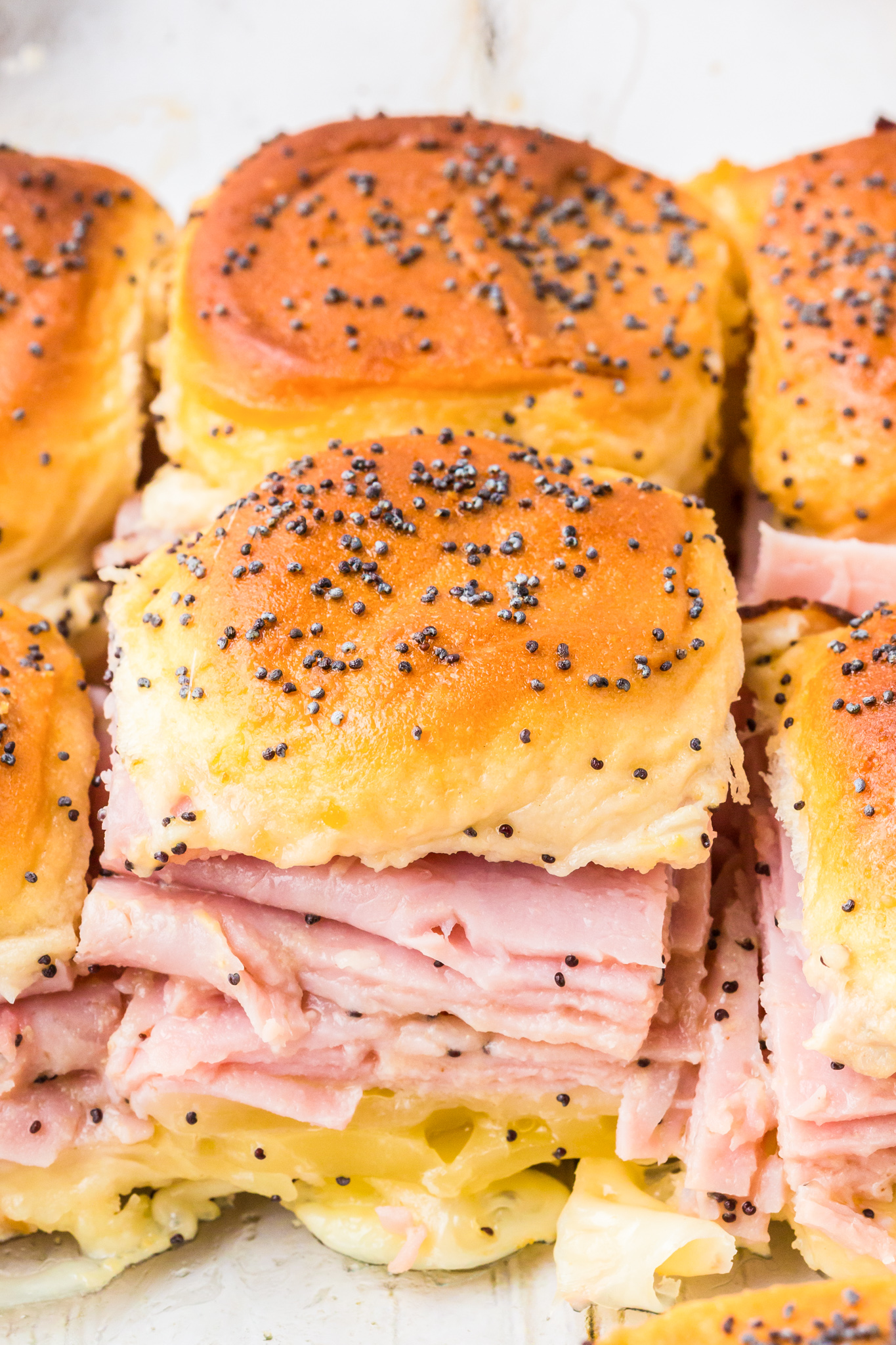 HAM & CHEESE HAWAIIAN ROLL SLIDERS + WonkyWonderful