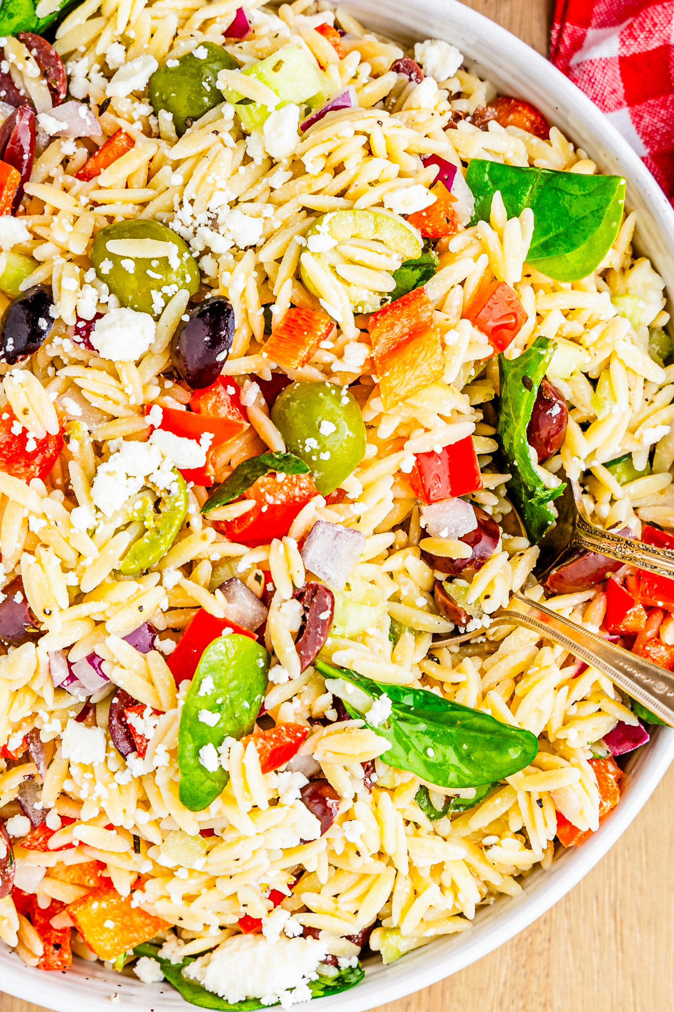 GREEK ORZO PASTA SALAD + WonkyWonderful